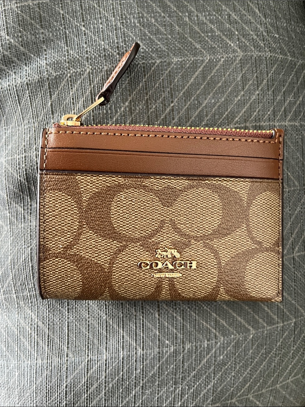 NWT Coach Brown Signature Card Holder with Gold Hardware